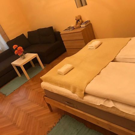 Blahnikova Aparthotel Praag Buitenkant foto