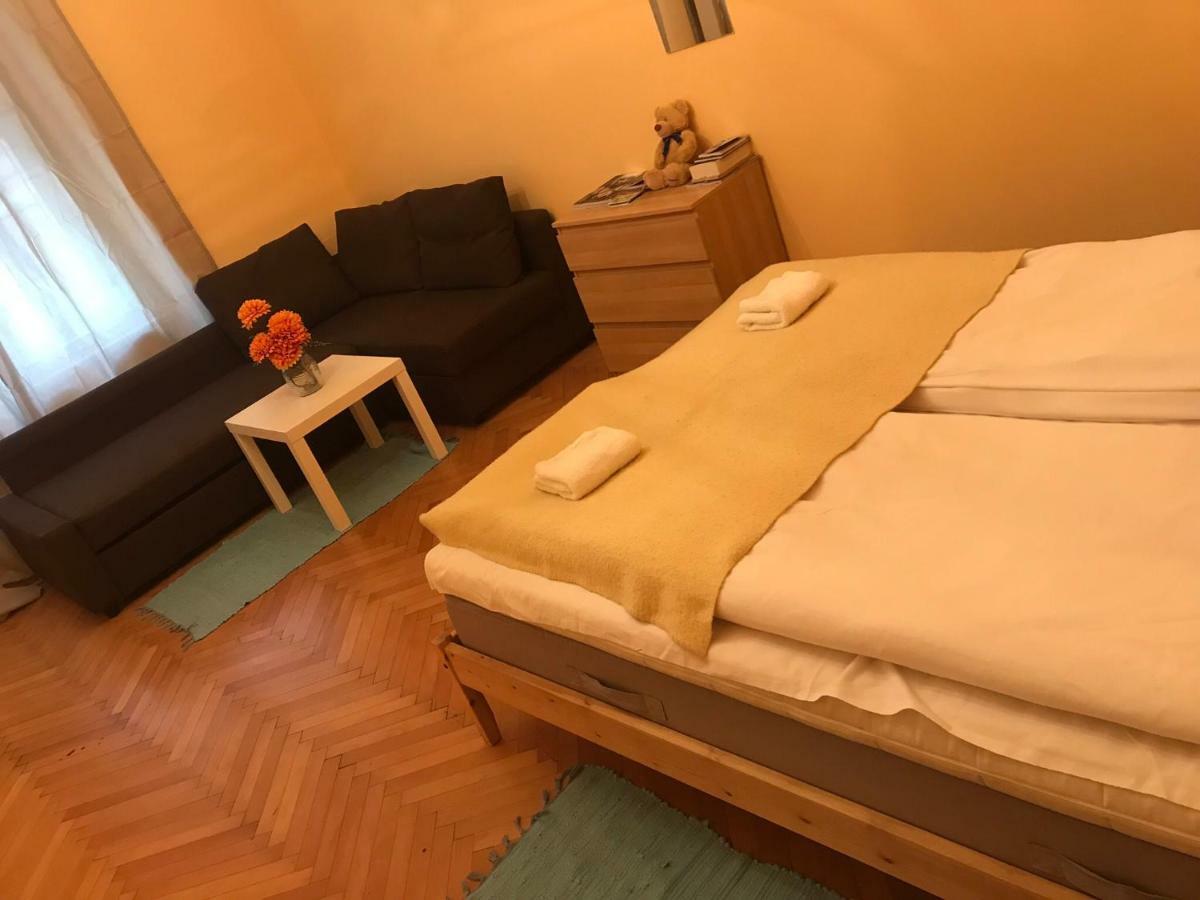 Blahnikova Aparthotel Praag Buitenkant foto